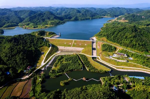 市发改委召开民营企业家座谈会